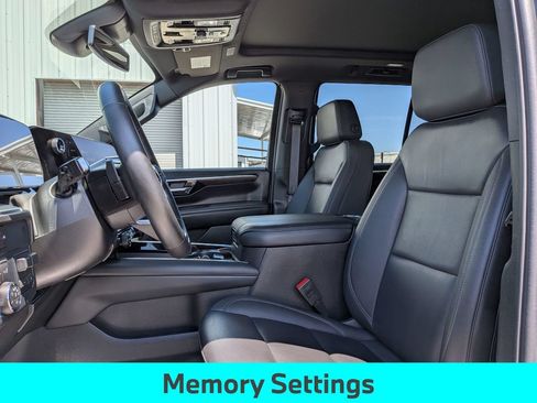 Used 2026 Chevrolet Tahoe Z71 w/ Comfort Package AWD/4WD image 16