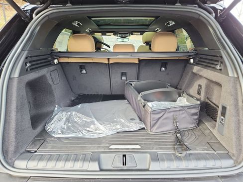 New 2026 Land Rover Range Rover Sport SE image 13