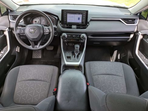 Used 2021 Toyota RAV4 XLE AWD/4WD image 15