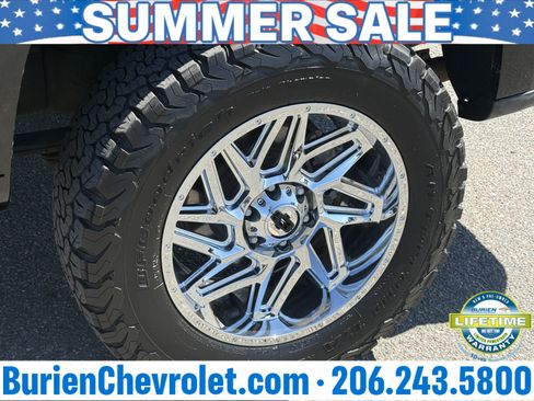 Used 2020 Chevrolet Silverado 1500 High Country w/ Technology Package AWD/4WD image 29