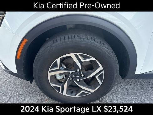 Certified 2024 Kia Sportage LX AWD/4WD image 10
