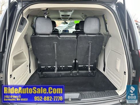 Used 2012 Chrysler Town & Country Touring-L w/ Entertainment Group #2 image 25