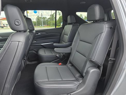 Used 2026 Chevrolet Traverse LT AWD/4WD image 15