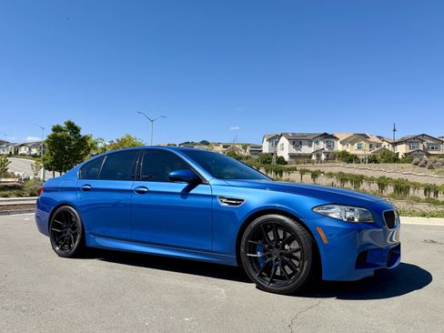Used 2014 BMW M5 image 5
