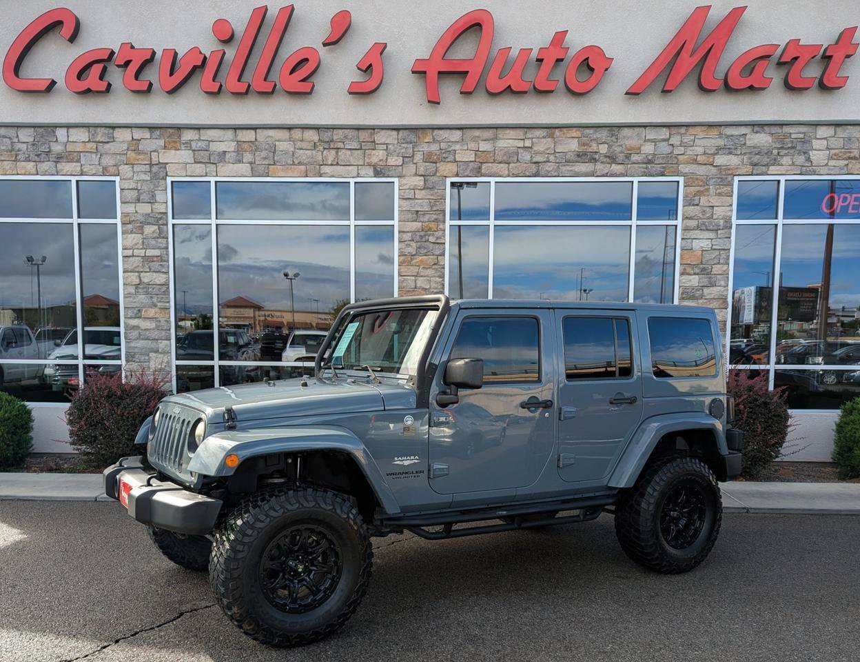 Used 2014 Jeep Wrangler Unlimited Sahara w/ Connectivity Group AWD/4WD image 1