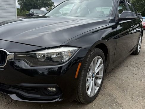 Used 2017 BMW 320i xDrive Sedan w/ Premium Package AWD/4WD image 3