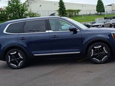 Certified 2023 Kia Telluride EX FWD image 4