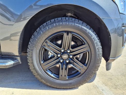 Used 2021 Ford Expedition XLT RWD image 9