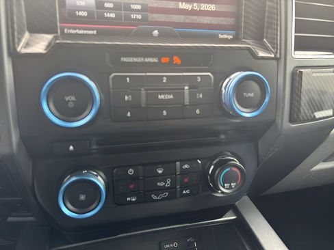 Used 2015 Ford F150 XLT w/ Equipment Group 302A Luxury AWD/4WD image 22