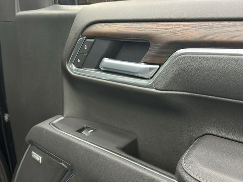 Used 2025 GMC Sierra 1500 SLT w/ SLT Premium Plus Package image 36