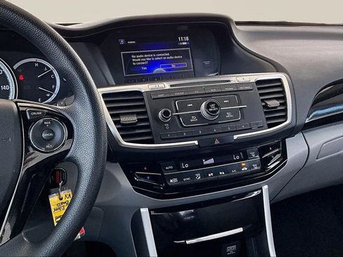 Used 2016 Honda Accord LX image 9