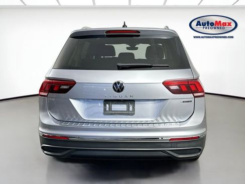 Used 2022 Volkswagen Tiguan SE image 8