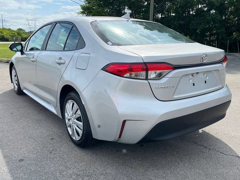 Used 2024 Toyota Corolla LE FWD image 6