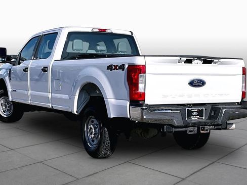 Used 2019 Ford F250 XL w/ Power Equipment Group AWD/4WD image 6
