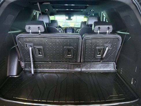 Used 2023 Chevrolet Traverse RS AWD/4WD image 10