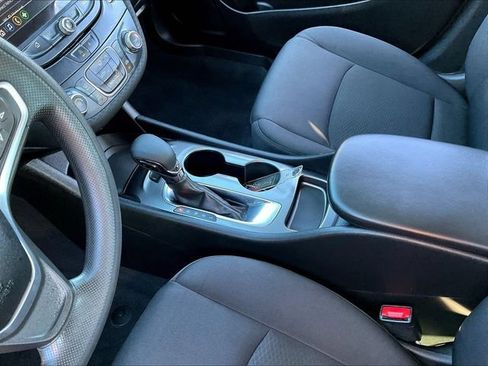 Certified 2022 Chevrolet Malibu LS FWD image 20
