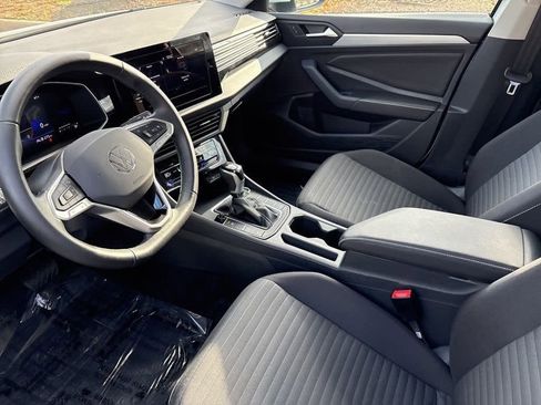 Used 2025 Volkswagen Jetta S image 13