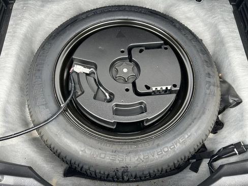 Used 2024 Nissan Rogue SV FWD image 19