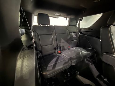 Used 2024 Chevrolet Tahoe Premier AWD/4WD image 14
