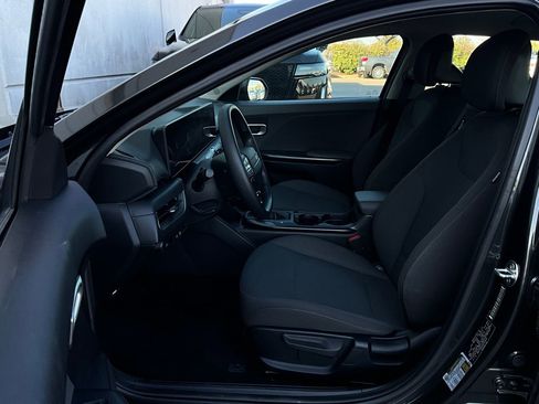 Used 2025 Kia K4 LXS image 10