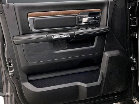 Used 2016 RAM 1500 Laramie w/ Convenience Group image 20
