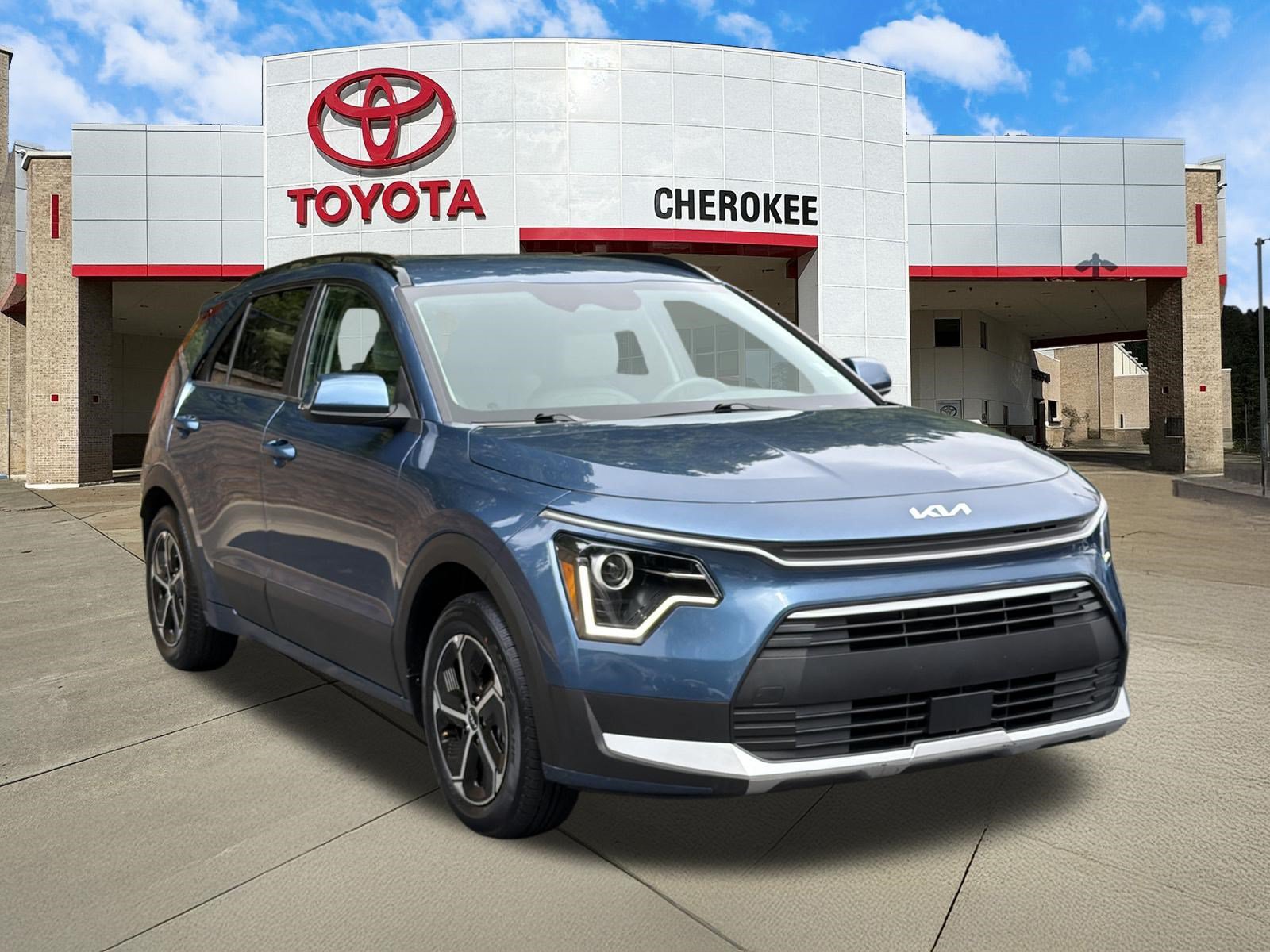 Used 2025 Kia Niro EX FWD image 3