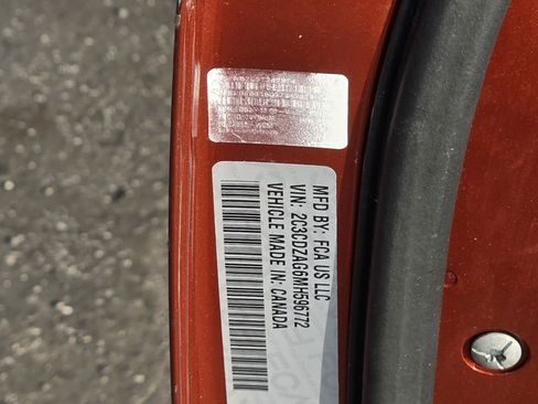 Used 2021 Dodge Challenger SXT image 35