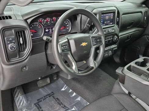 Used 2021 Chevrolet Silverado 1500 Custom w/ Safety Confidence Package RWD image 9