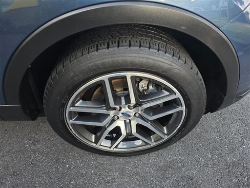 Used 2019 Ford Explorer Sport w/ Ford Safe & Smart Package AWD/4WD image 28