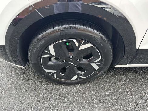 Used 2024 Kia Niro Wind image 7