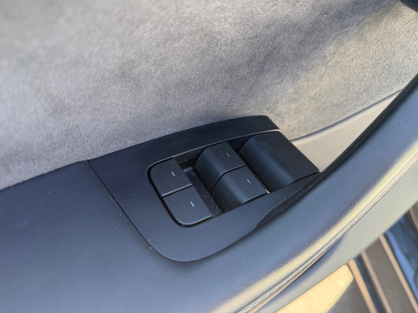 Used 2024 Tesla Model Y Long Range RWD image 17