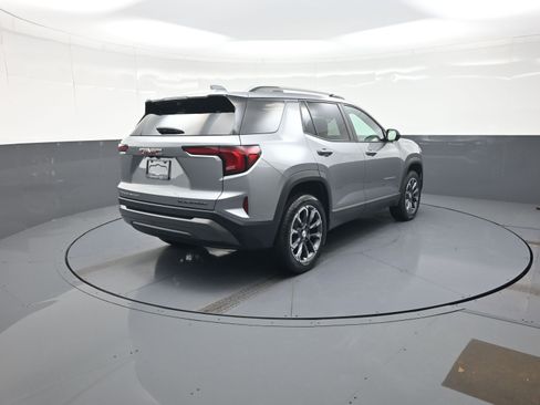 Used 2026 GMC Terrain Elevation w/ Elevation Premium Package AWD/4WD image 3
