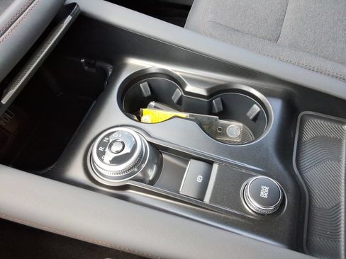 Used 2025 Ford Explorer Active RWD image 33