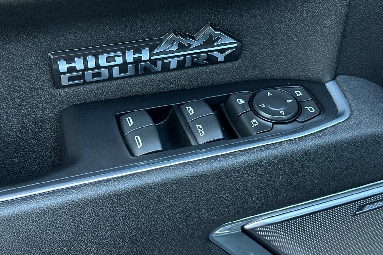 Used 2026 Chevrolet Silverado 1500 High Country w/ Technology Package AWD/4WD image 12