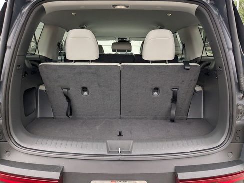 Used 2025 Hyundai Santa Fe SEL FWD image 26