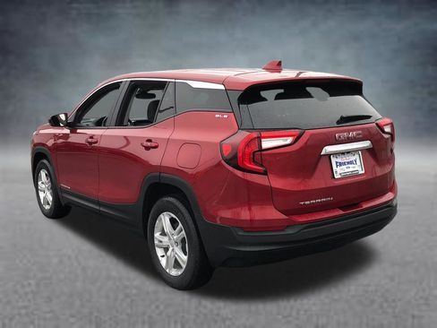 Used 2023 GMC Terrain SLE image 5