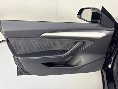 Used 2022 Tesla Model 3 image 41