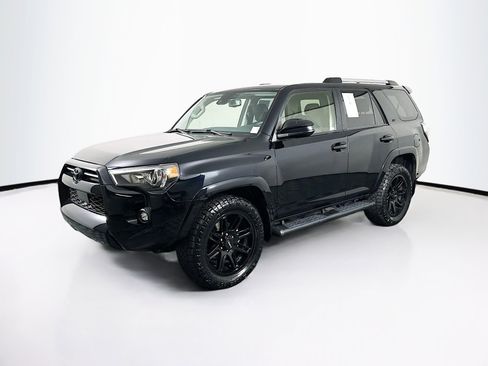 Used 2022 Toyota 4Runner SR5 RWD image 3