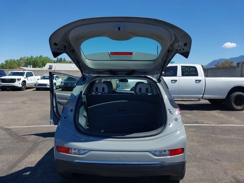 Used 2020 Chevrolet Bolt LT FWD image 9