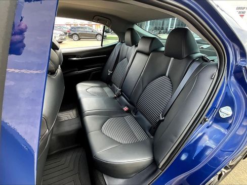 Used 2024 Toyota Camry SE image 19
