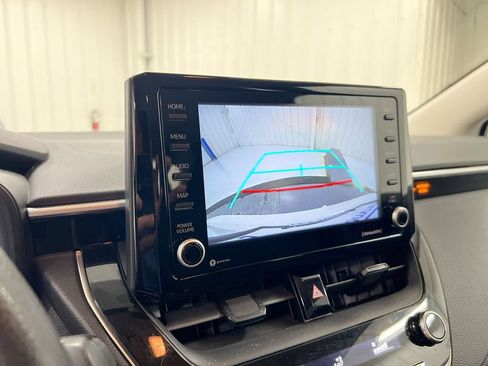 Used 2022 Toyota Corolla LE FWD image 15