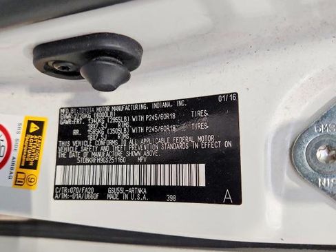 Used 2016 Toyota Highlander Plus AWD/4WD image 17