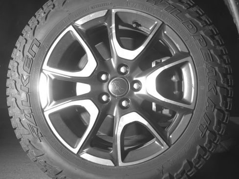 Used 2025 Jeep Compass Trailhawk image 13