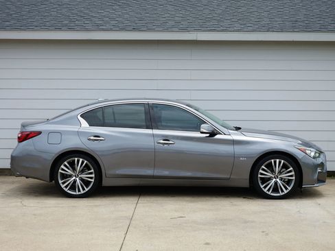 Used 2018 INFINITI Q50 Sport image 2