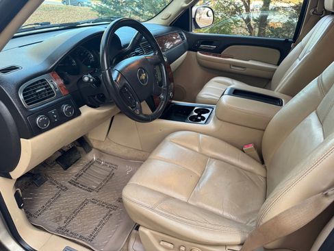 Used 2007 Chevrolet Tahoe LTZ w/ LTZ Preferred Equipment Group image 13