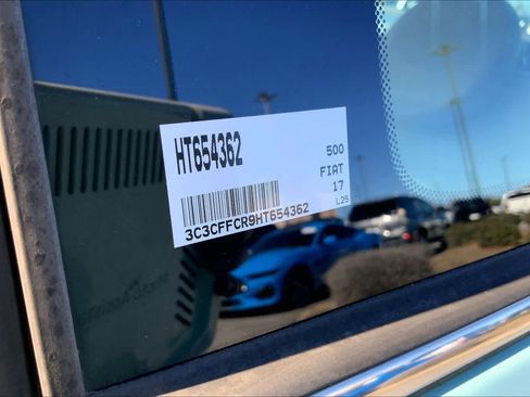 Used 2017 FIAT 500 Lounge image 30