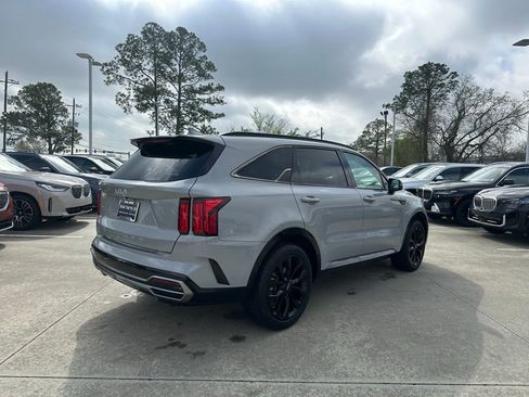 Used 2022 Kia Sorento SX image 5