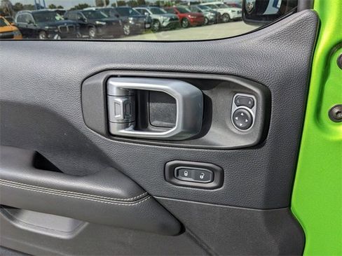 Used 2019 Jeep Wrangler Unlimited Sahara image 20