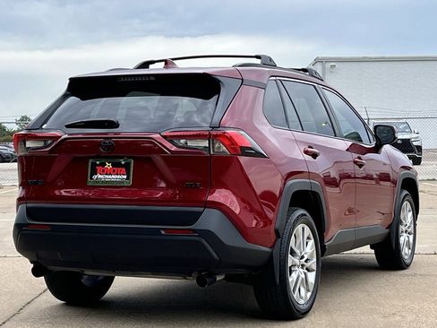 Used 2024 Toyota RAV4 XLE Premium FWD image 4