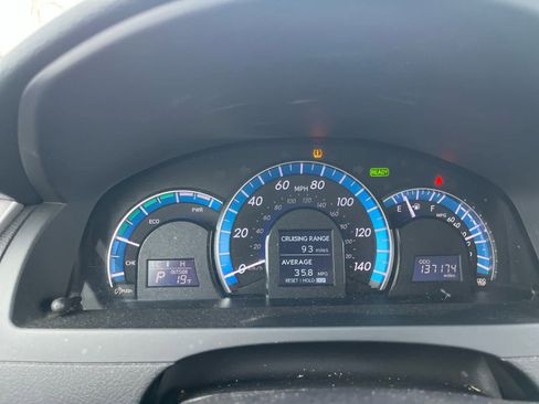 Used 2014 Toyota Camry XLE w/ Leather Package image 11